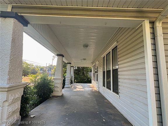 5th image of 920 Cedar St