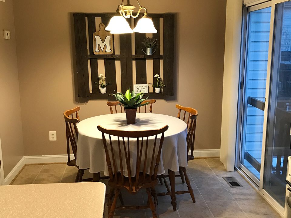 2nd image of 8925 Tappen Mill Way