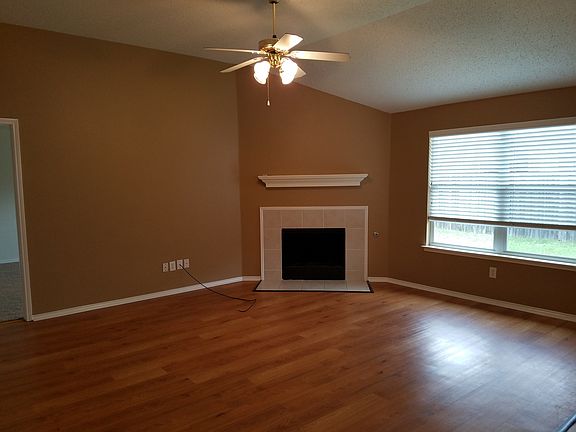 4th image of 508 Flowering Plum Ln