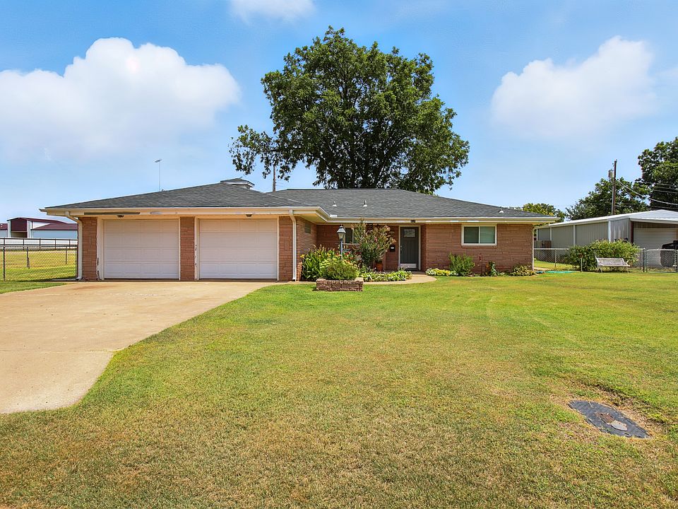 1st image of 414 Spurlin Dr