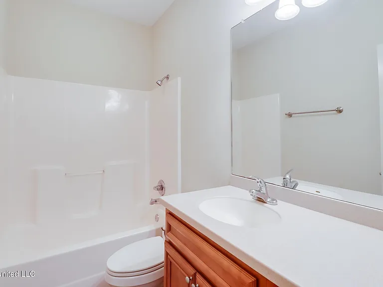 894 Jefferson Dr — Photo 15