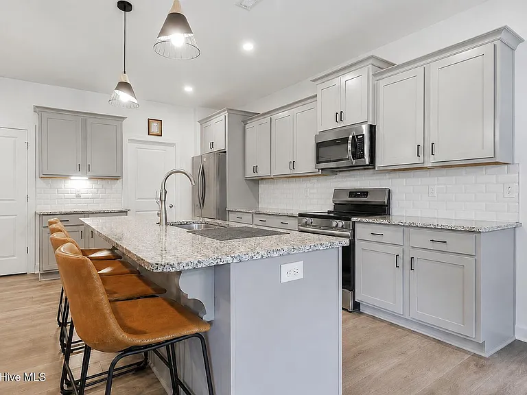 160 Falkirk Ct — Photo 20
