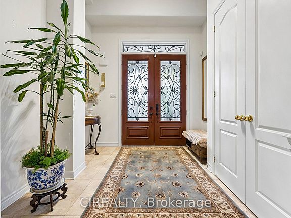 3rd image of 289 Chatfield Dr