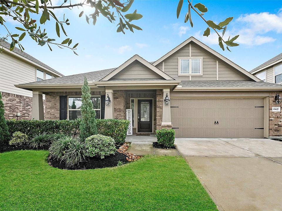 1st image of 15627 Kensington Bluff Dr