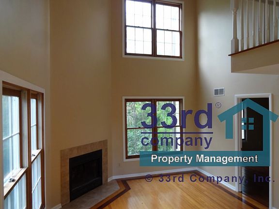 3rd image of 1630 Rosehill Cir