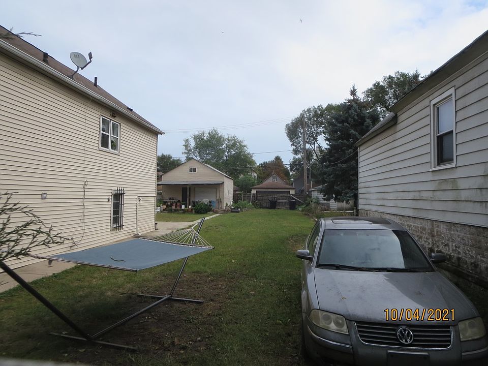 2nd image of 8747 S Colfax Ave