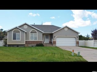 7447 S Shay Ln, South Weber, UT 84405