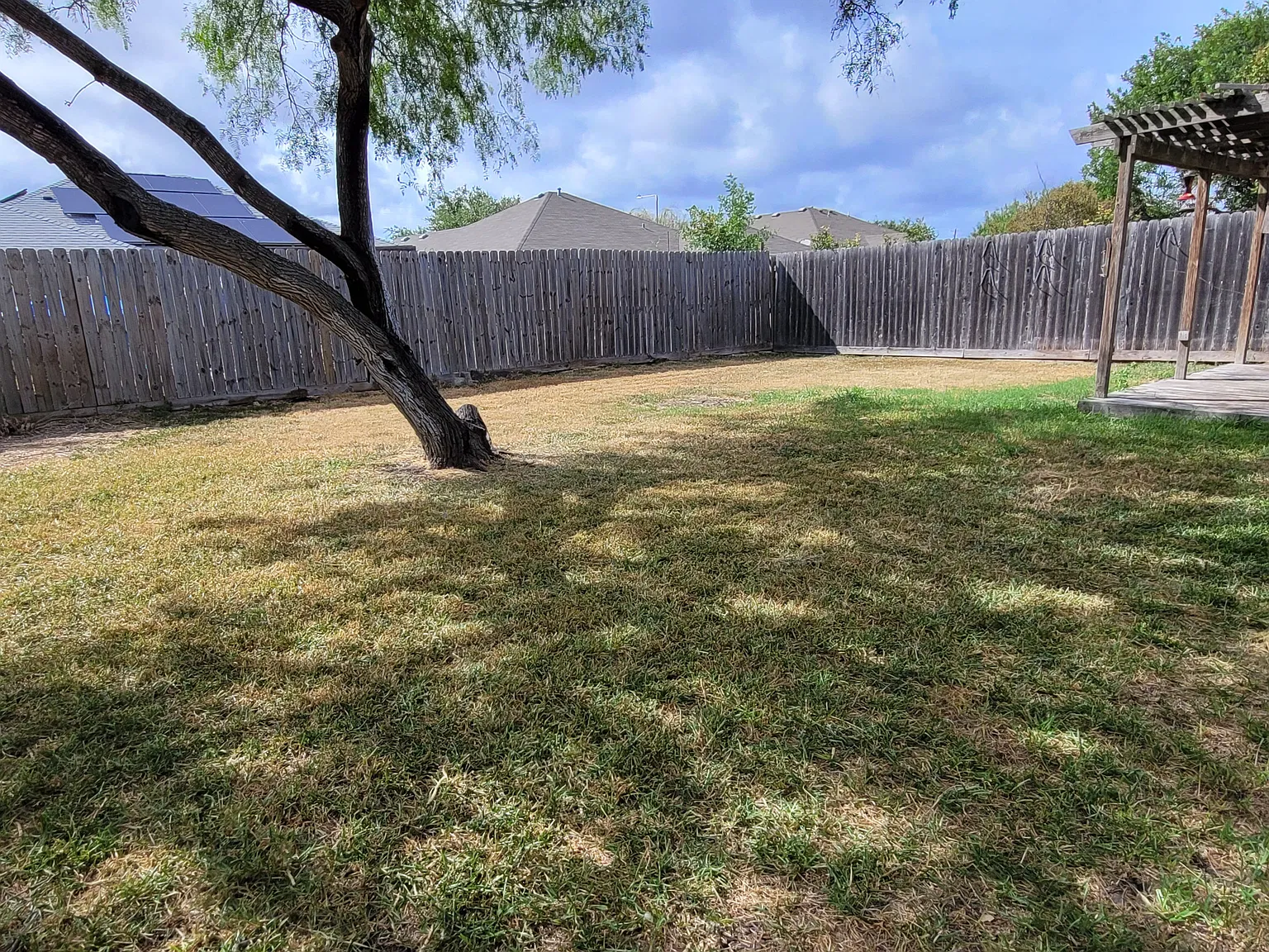 3 bed, 1600 sqft, $1,900 — Photo 4