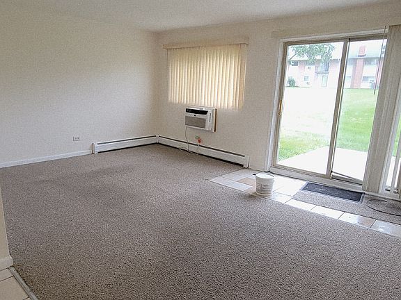 3rd image of 693 E Fullerton Ave #3-108