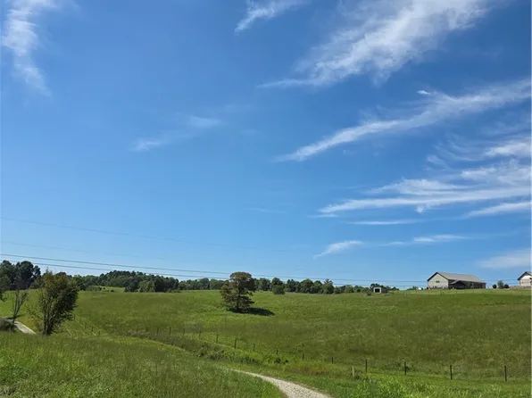 Brimstone Rd, Coolville, OH 45723