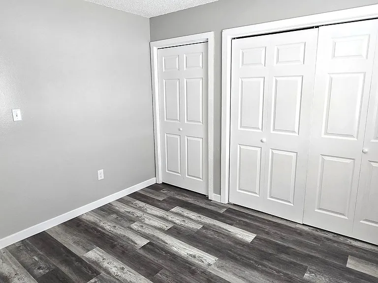 1001 Stanley Ave #1-13 — Photo 8