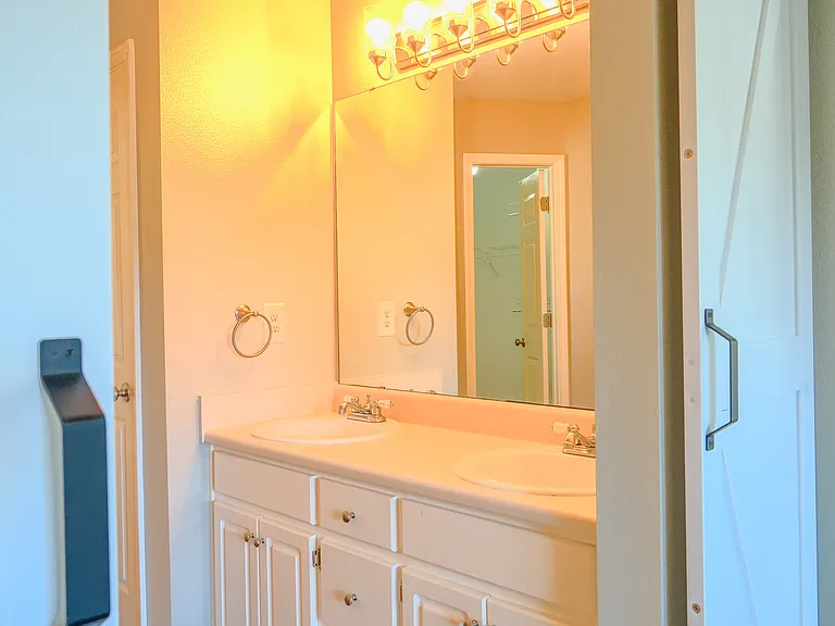 master bedroom bath