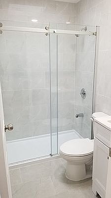 4th image of 426 McDonald Ave #2