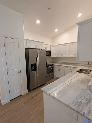 344 S 740 W #302 Photo 1
