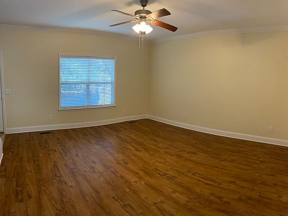 4th image of 1700 New Castle Dr NE #1704