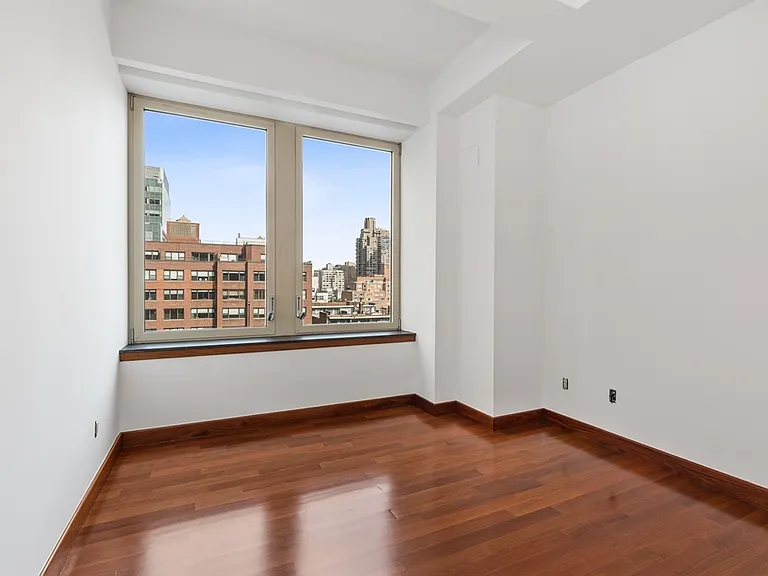 305 E 63rd St #10A — Photo 9