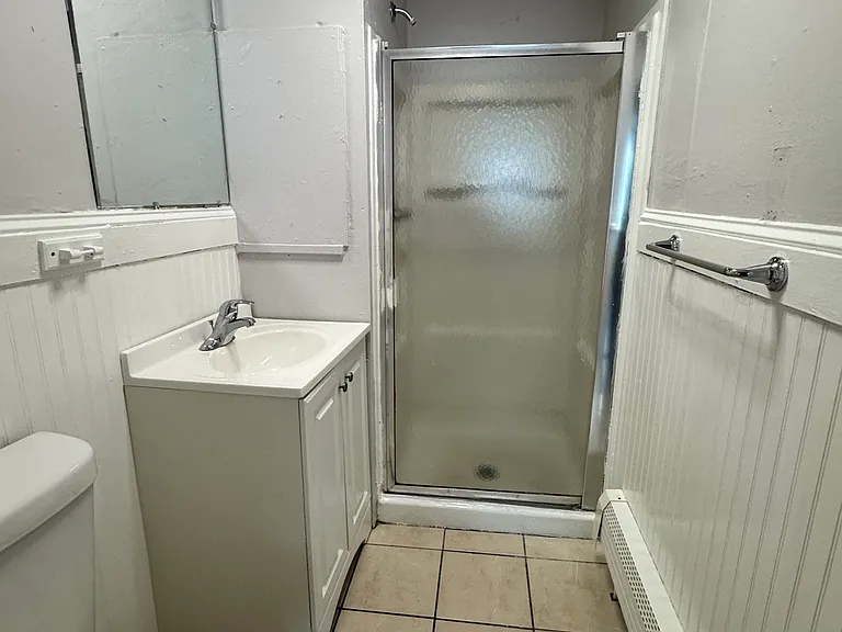 61 Ashley St #1 — Photo 4