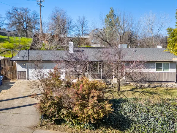 3496 Summit Dr, Redding, CA 96001