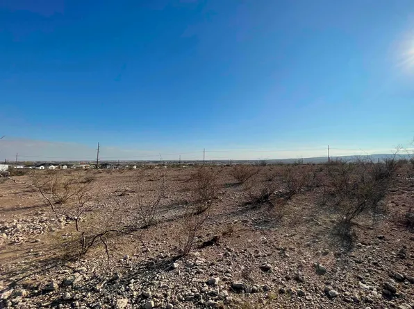 3007 Apple St, Carlsbad, NM 88220