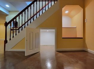 8979 Lindenhurst Dr, Saint Louis, MO