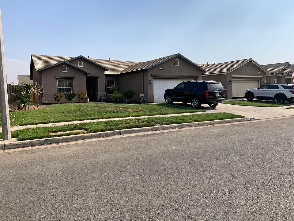 2nd image of 676 Villa Cove Cir