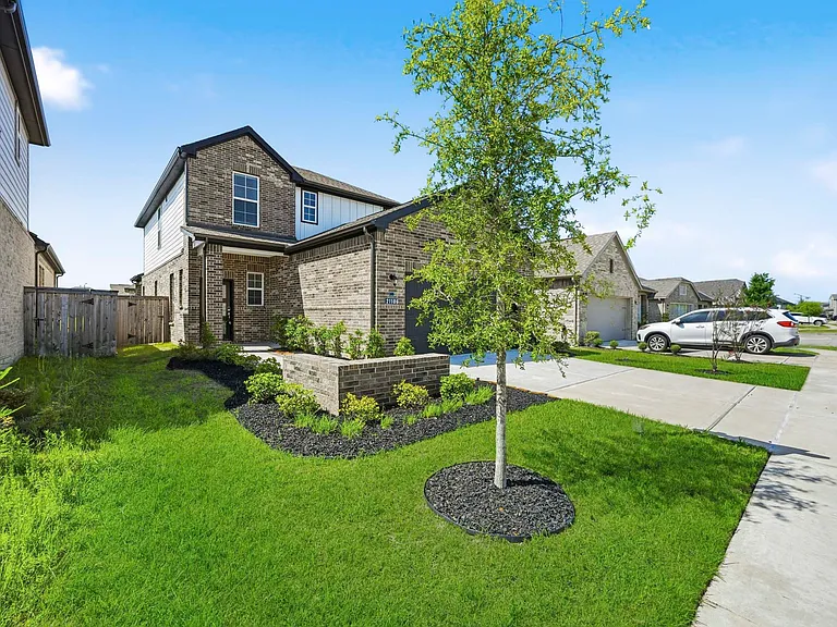 21106 Armstrong County Dr — Photo 31
