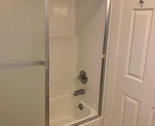 5th image of 247 S Saint Clair St #2
