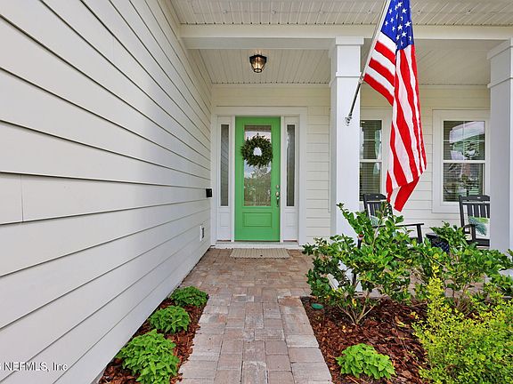 4th image of 46 SOMERVILLE Drive