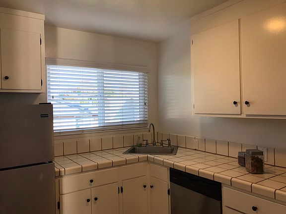 2nd image of 1624 Ontario Dr APT 12