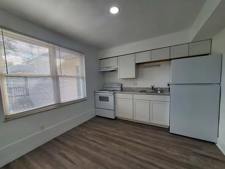 3816 E 3rd St — Photo 1