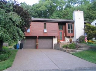 2940 Greenfield Rd, Glenshaw, PA 15116