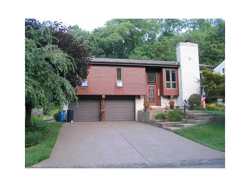 2940 Greenfield Rd photo 1