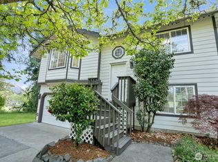 15835 Lawrence Lake Rd SE, Yelm, WA 98597