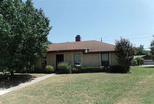 1st image of 1800 Longmont Pl
