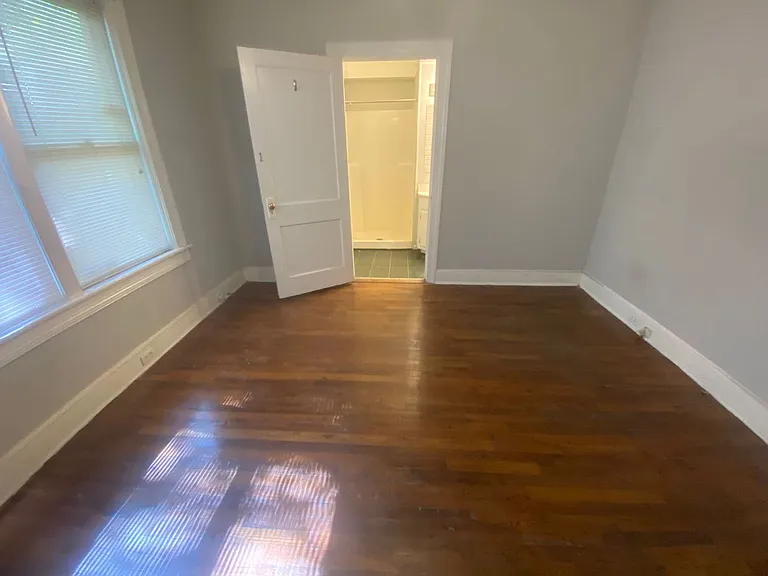 424 S Holly St — Photo 17