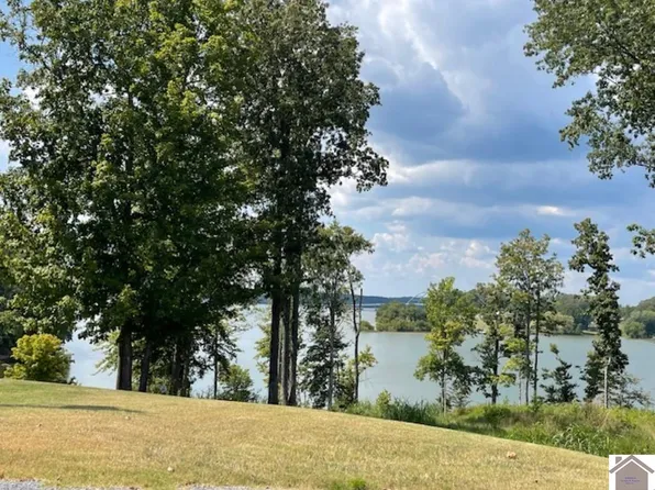 69 Sassafrass Rd, Cadiz, KY 42211