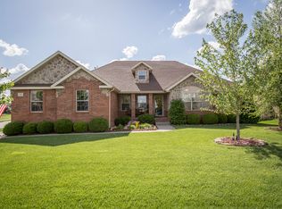 639 N Galileo Dr, Nixa, MO 65714