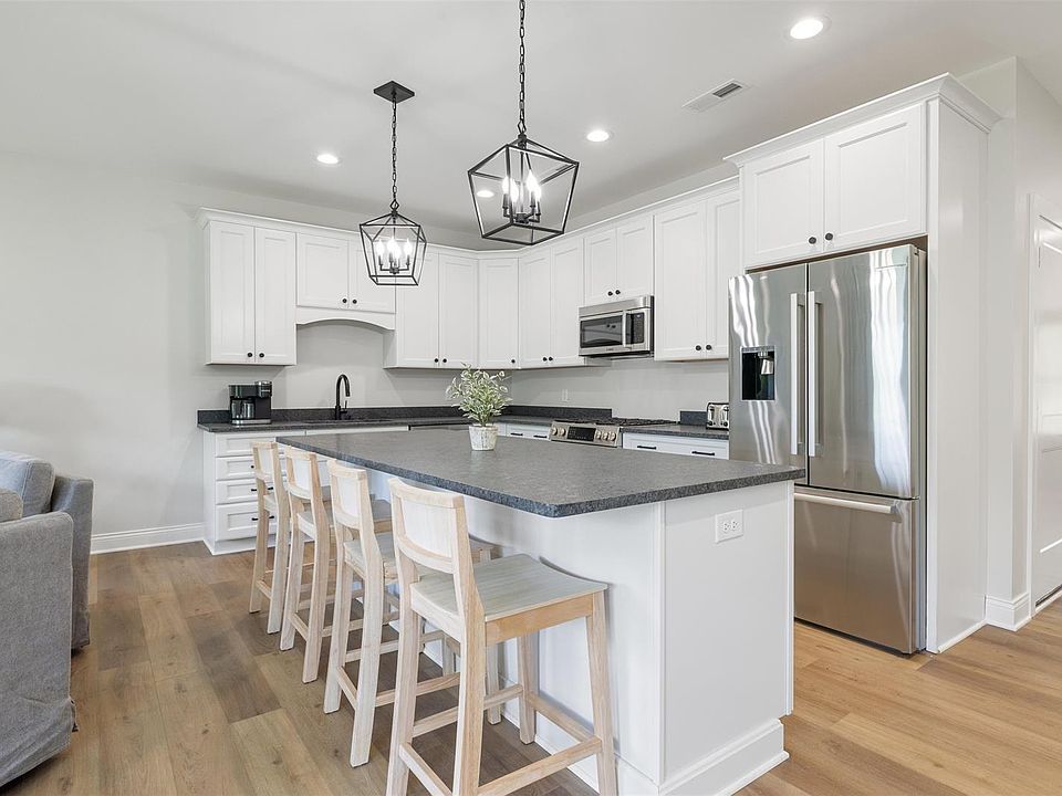 1st image of 798 Eagle Rest Dr #1-C
