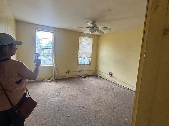 3rd image of 1908 E Federal St