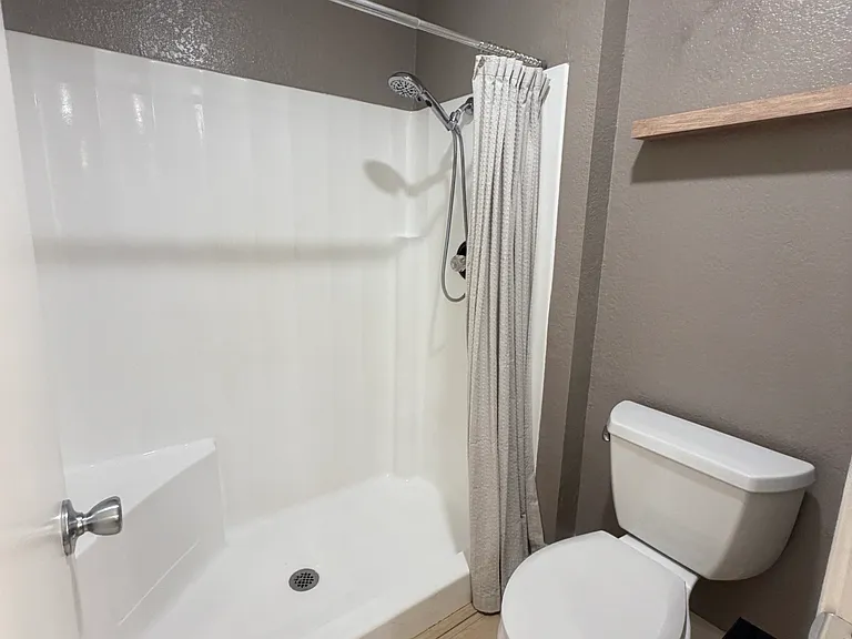 5410 Makati Cir — Photo 15