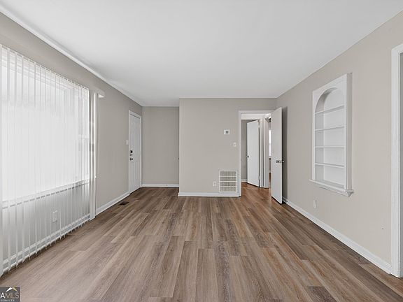 4th image of 2019 Dunham Ct