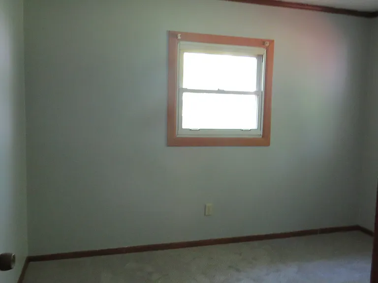 8190 Leavitt Rd — Photo 10