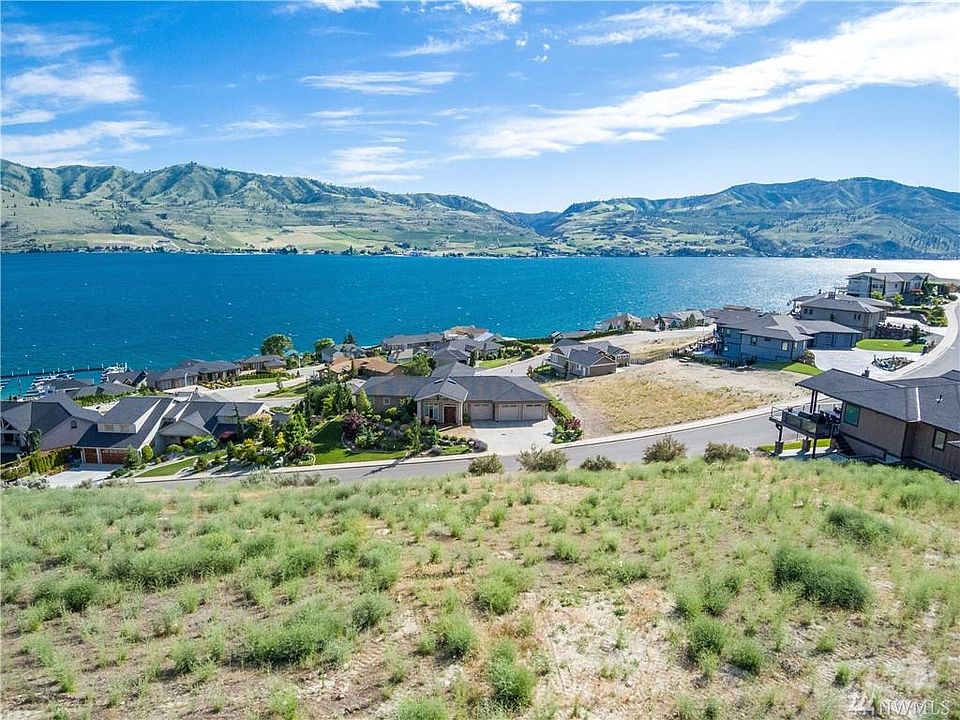 1st image of 108 Crystal Crest Dr