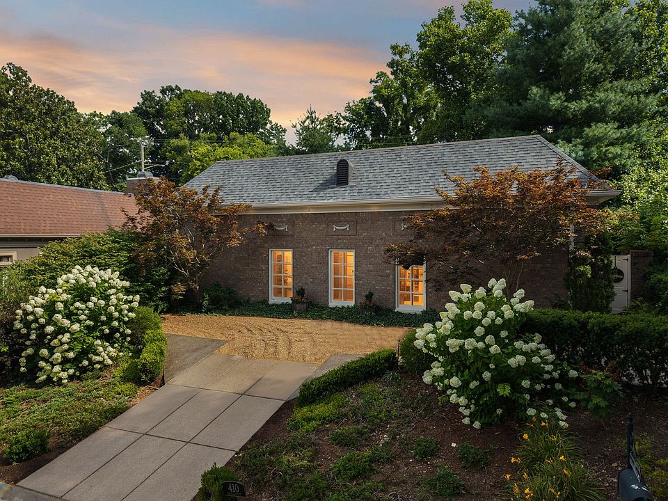 1st image of 410 Charlesgate Ct