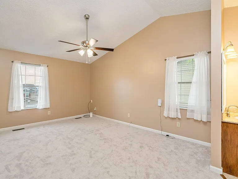 2376 Wadsworth Dr — Photo 18