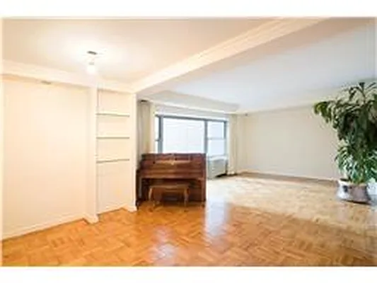 Rented by Douglas Elliman | media 20