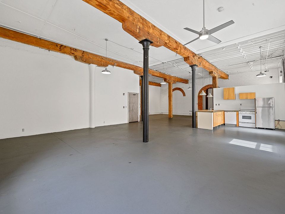 Building Photo 5