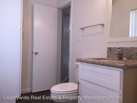 5th image of 3070 1/2 Adams Ave