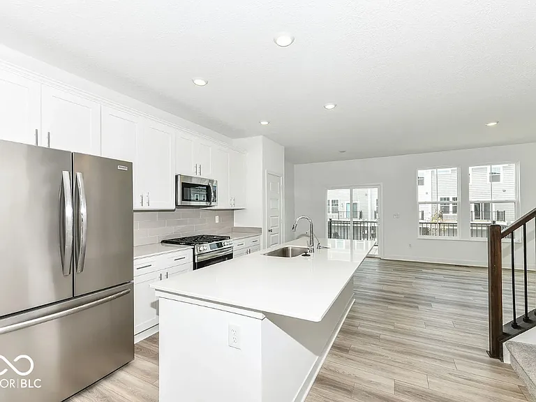 13817 Gatsby Dr — Photo 8