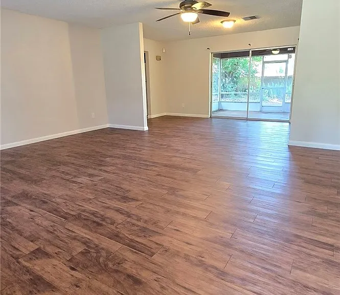 757 Memorial Dr — Photo 2